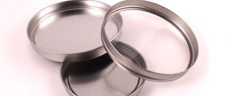 Which Lid? Tins and Their Lids